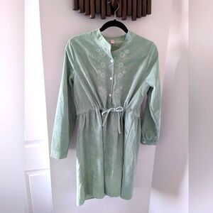 Classic embroidery dress